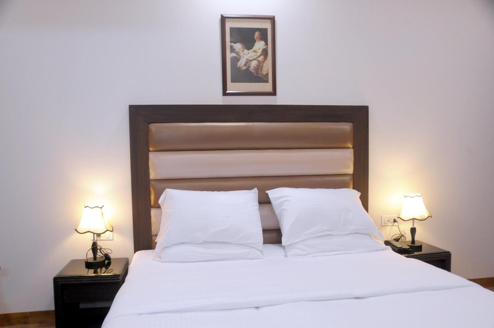 Hotel Prems Paradise Амритсар Екстериор снимка