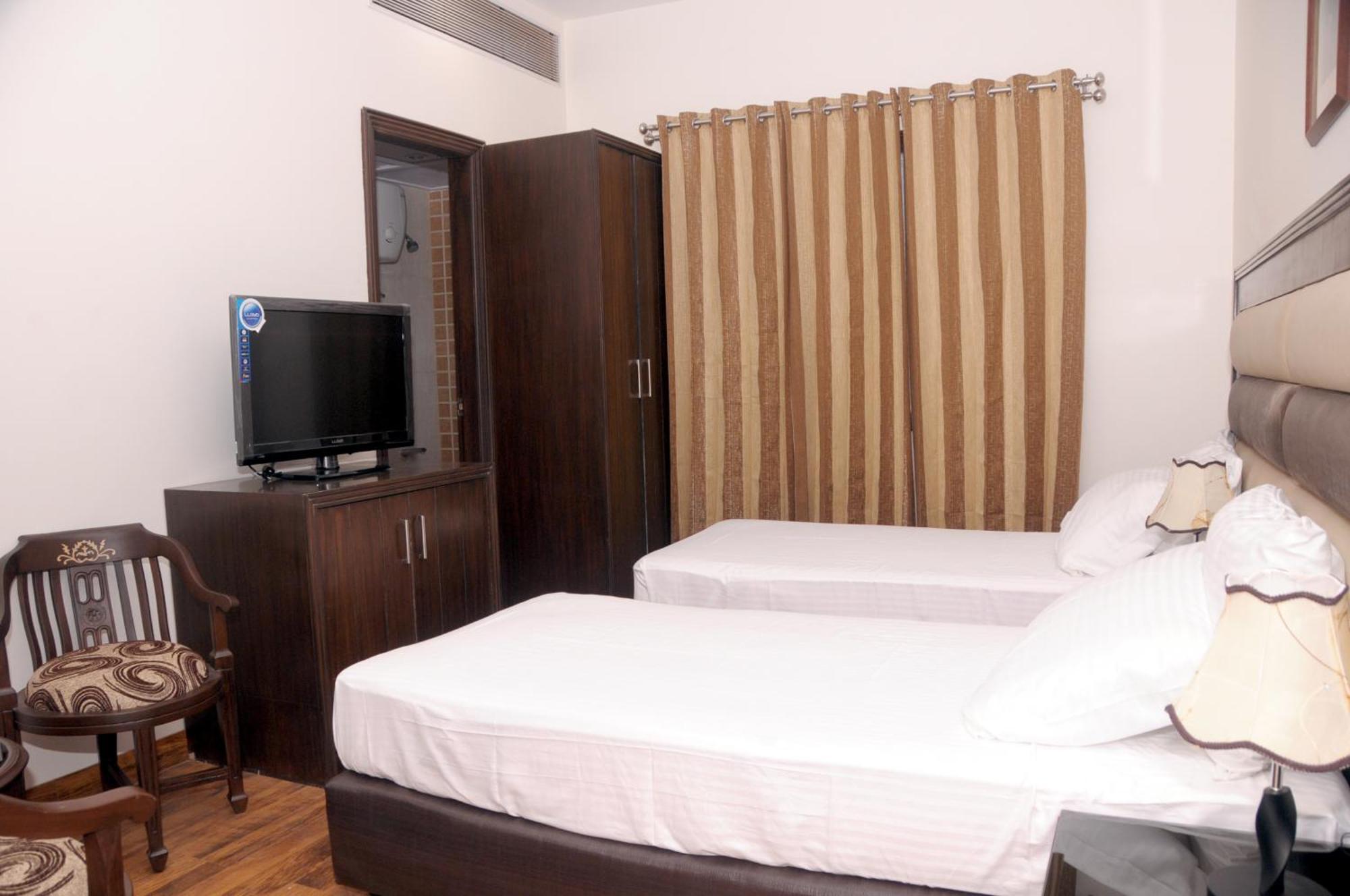 Hotel Prems Paradise Амритсар Екстериор снимка