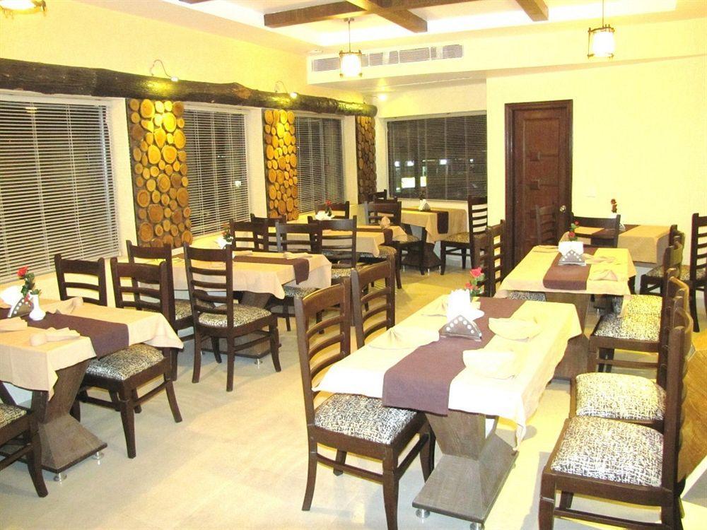 Hotel Prems Paradise Амритсар Екстериор снимка
